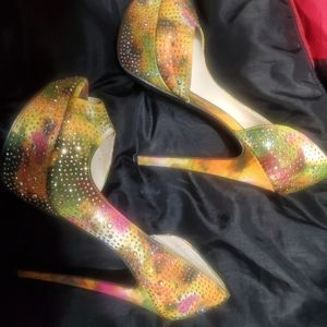 wild pair 6" platform heels